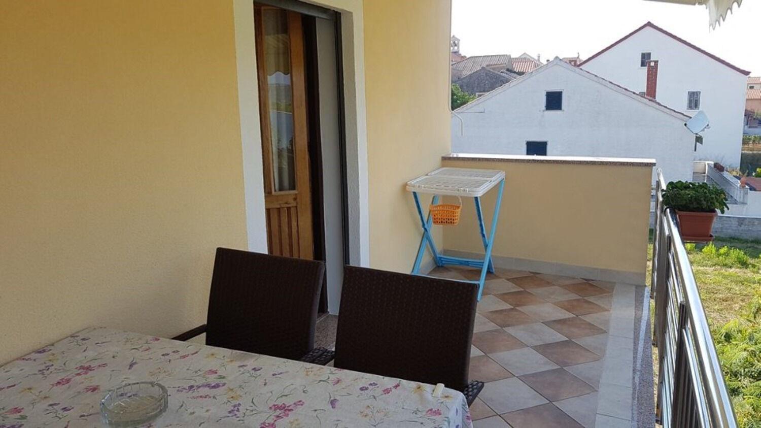 Apartment Zvone Вели Рат Екстериор снимка